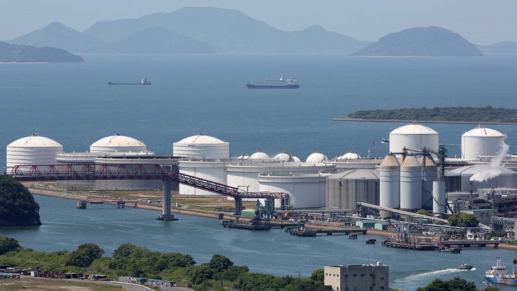 Green light for Canada's LNG megaproject Rowe Advisory